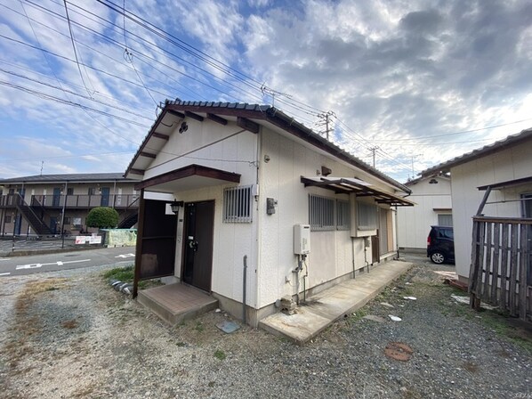 長者原井上住宅Cの物件外観写真